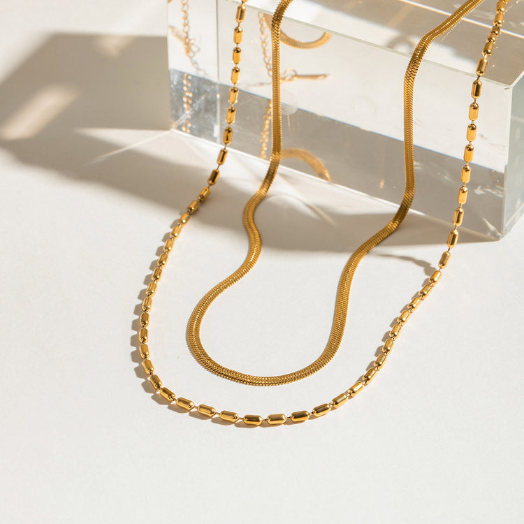 SNAKE DOT NECKLACE