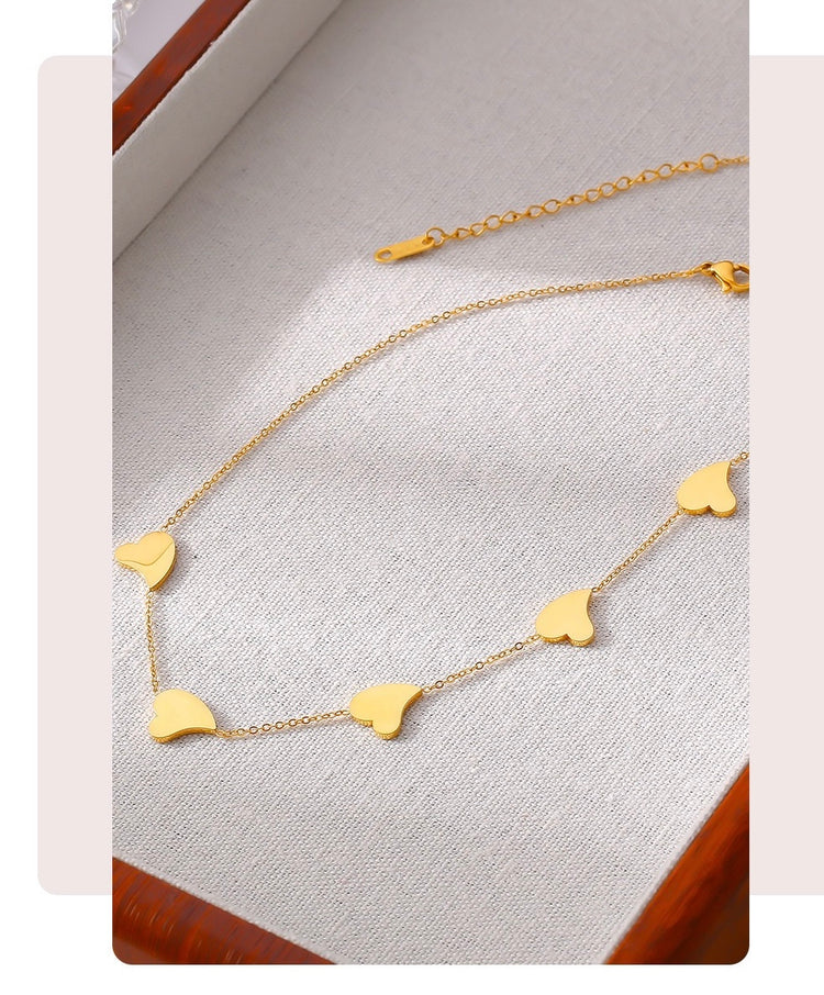 HEARTS GOLD NECKLACE