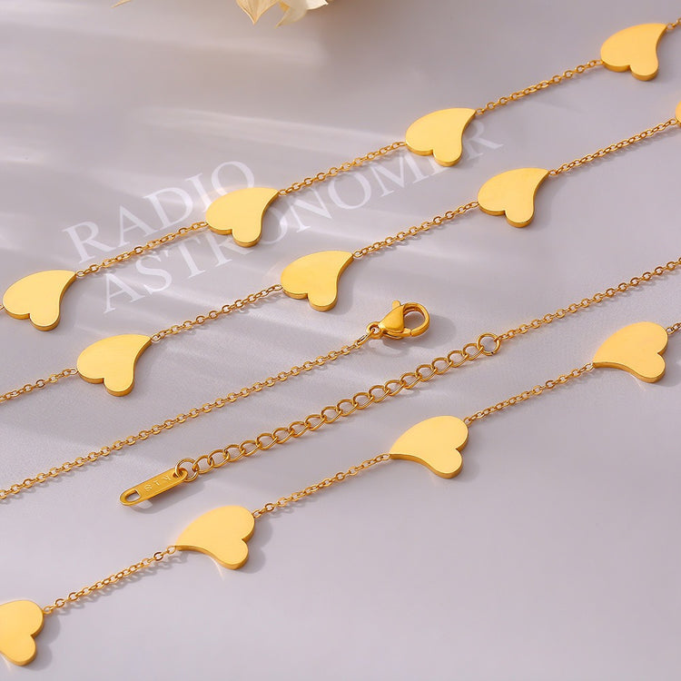 HEARTS GOLD NECKLACE