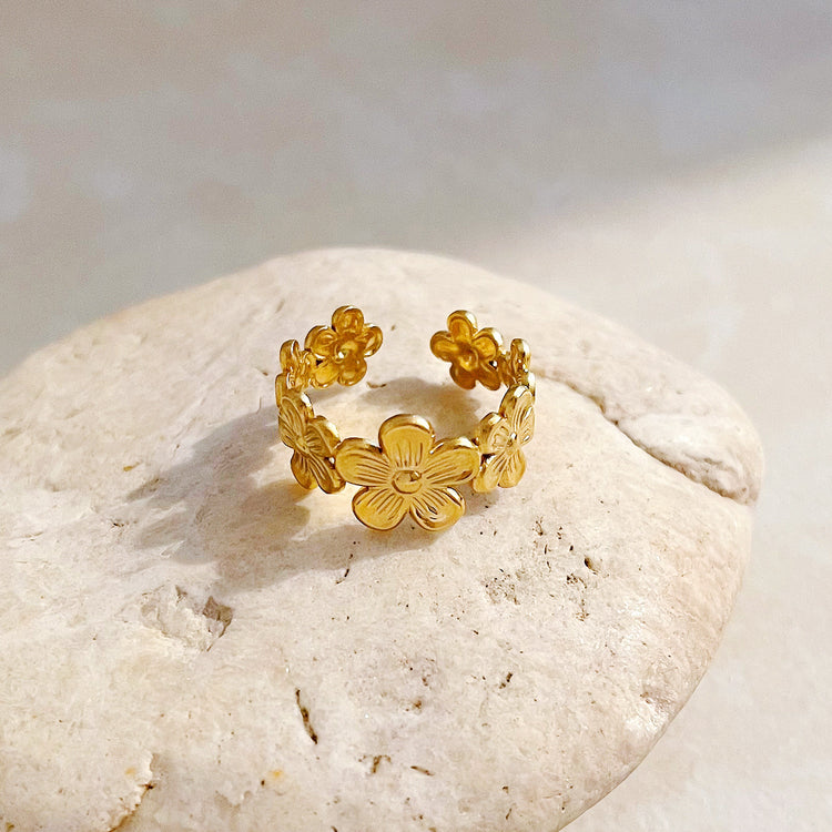 FLOWER ADJUSTABLE RING