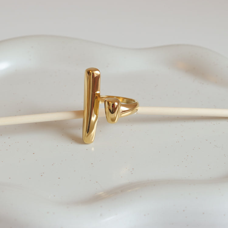 FORMA GOLD RING