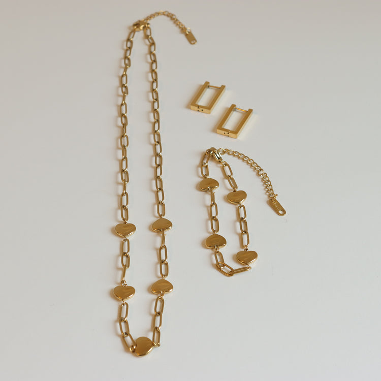 RECTANGULAR GOLD EARRINGS