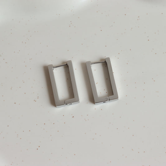 RECTANGULAR SILVER EARRINGS