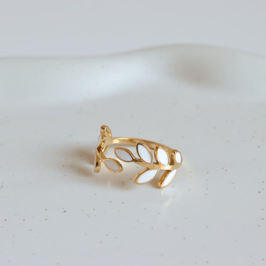 GOLD BRANCH RING