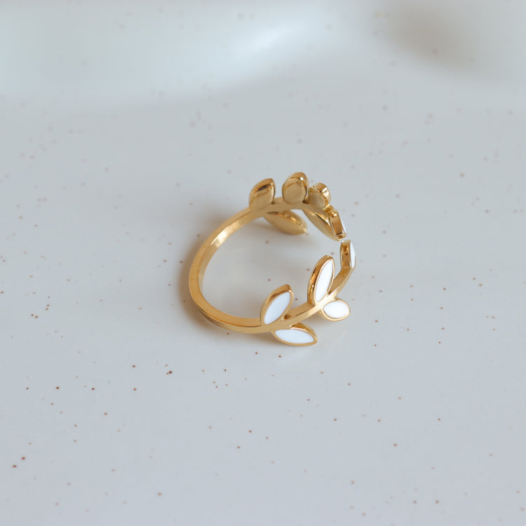 GOLD BRANCH RING