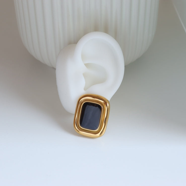 BLACK FRAME EARRINGS