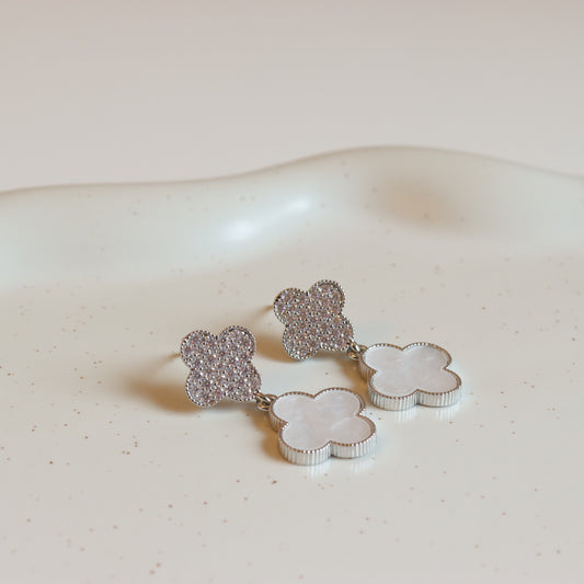 SILVER FLOWER EARRINGS