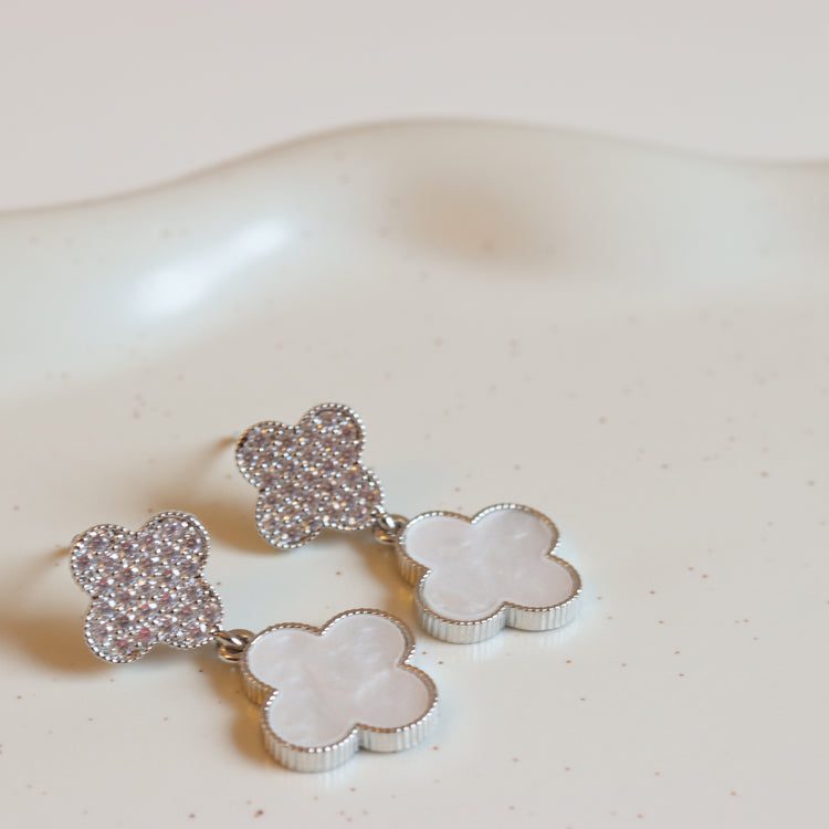 SILVER FLOWER EARRINGS