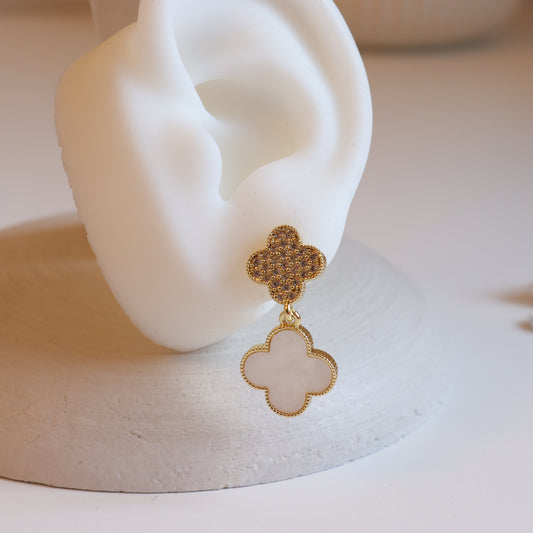 GOLD FLOWER EARRINGS (Copy)