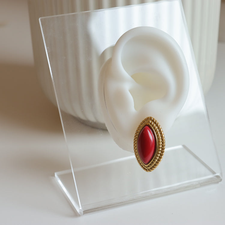 RED VINTAGE GOLD EARRINGS