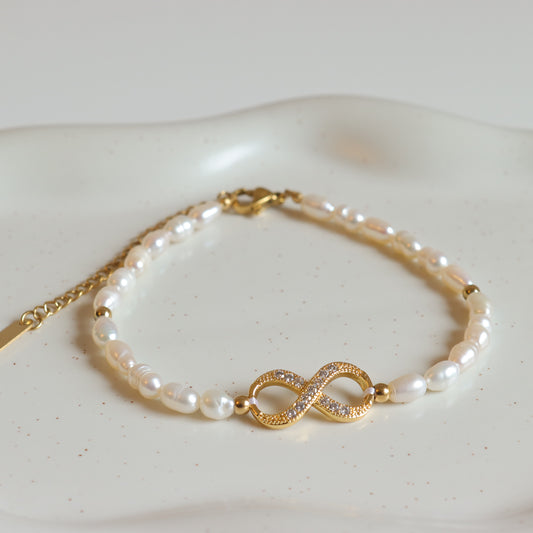 INFINITY PEARL BRACELET