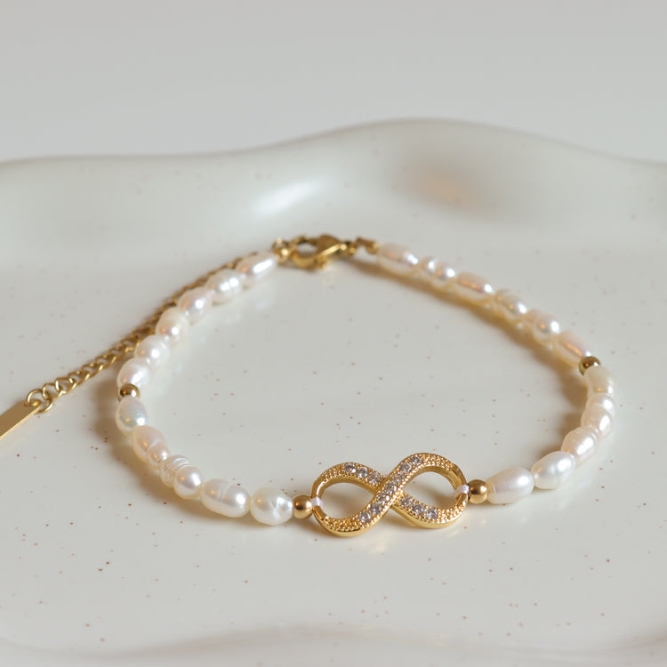 INFINITY PEARL BRACELET