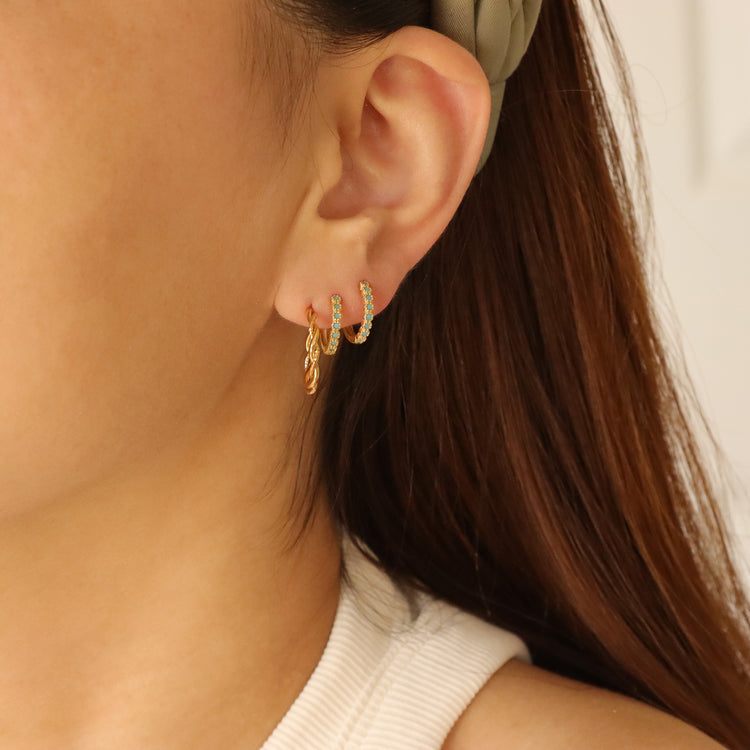 DAINTY TWIST EARRINGS