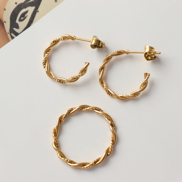 DAINTY TWIST EARRINGS