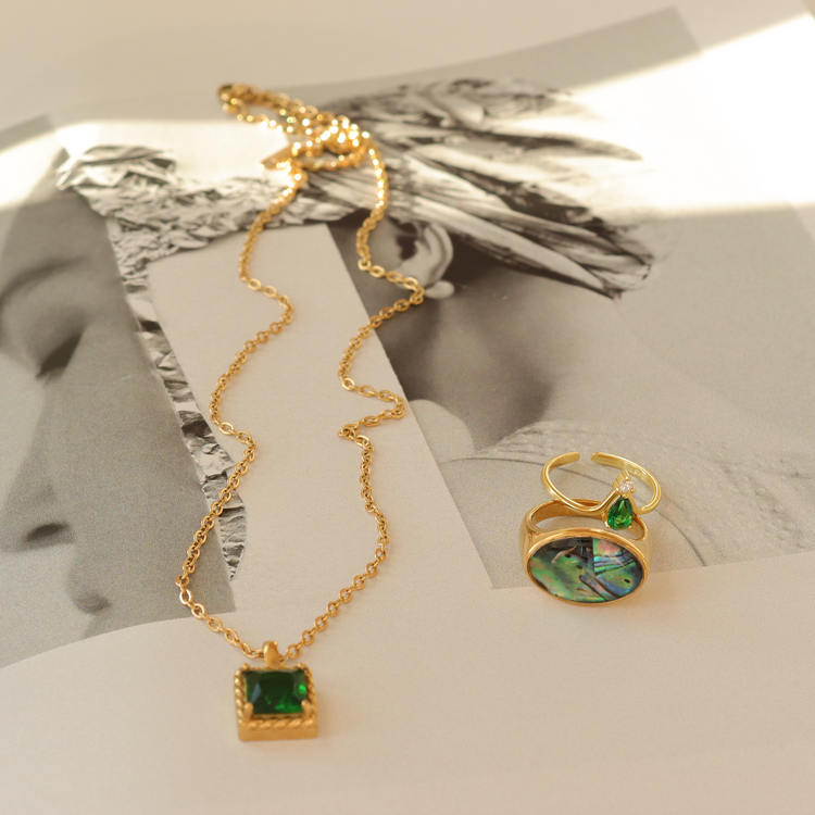 EMMY EMERALD NECKLACE